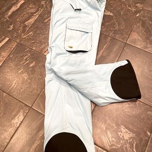 Orage powder blue cargo ski pants with black trim. Women’s size 8. Never worn.